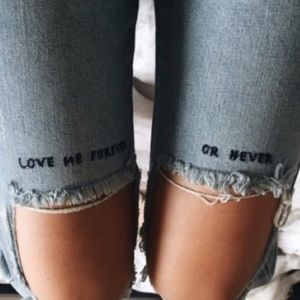 Topshop light wash embroidered 90s Mom Jeans